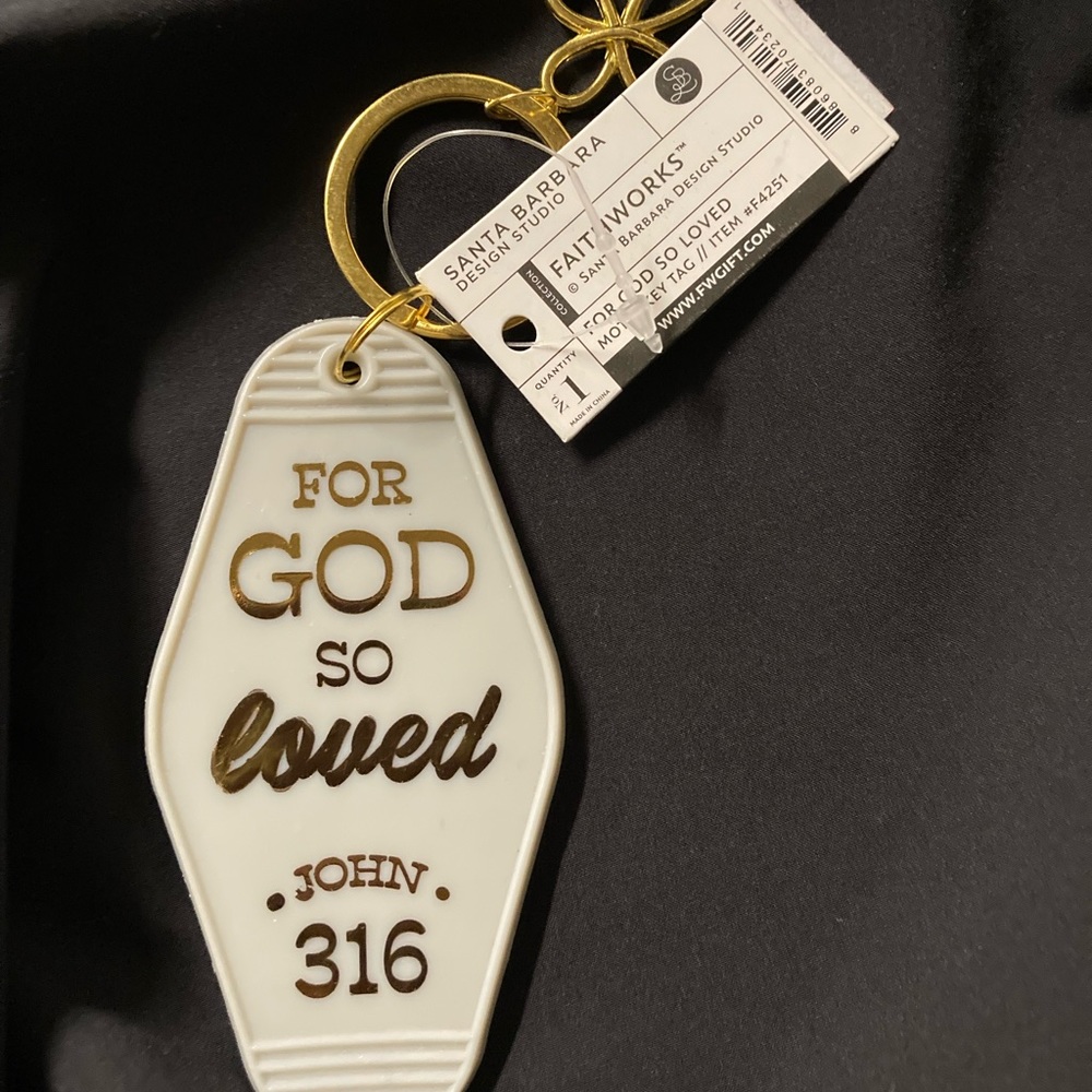 NEW~For God So Loved Vintage Style White Motel Key Fob